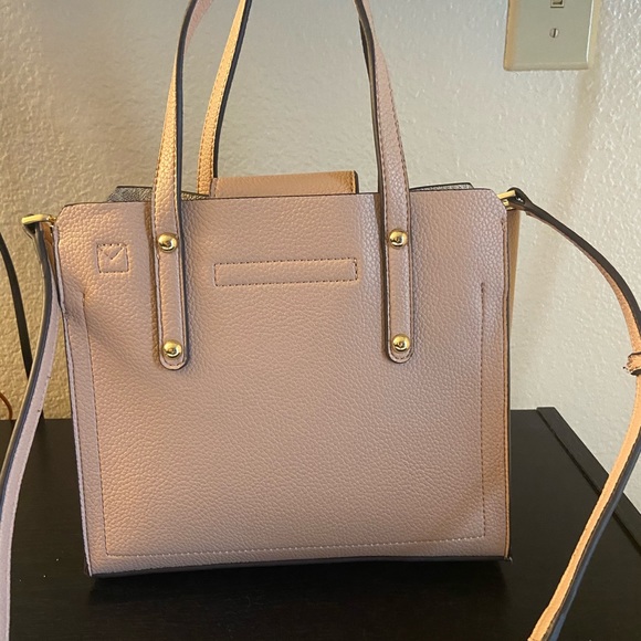 Calvin Klein crossbody - Picture 2 of 7